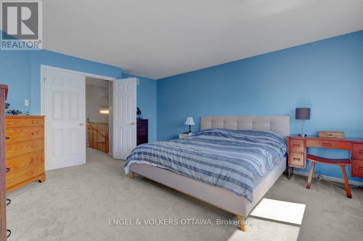 88 KINCARDINE DRIVE - 24