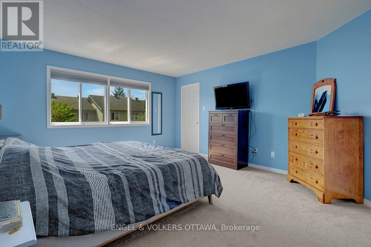 88 KINCARDINE DRIVE - 25