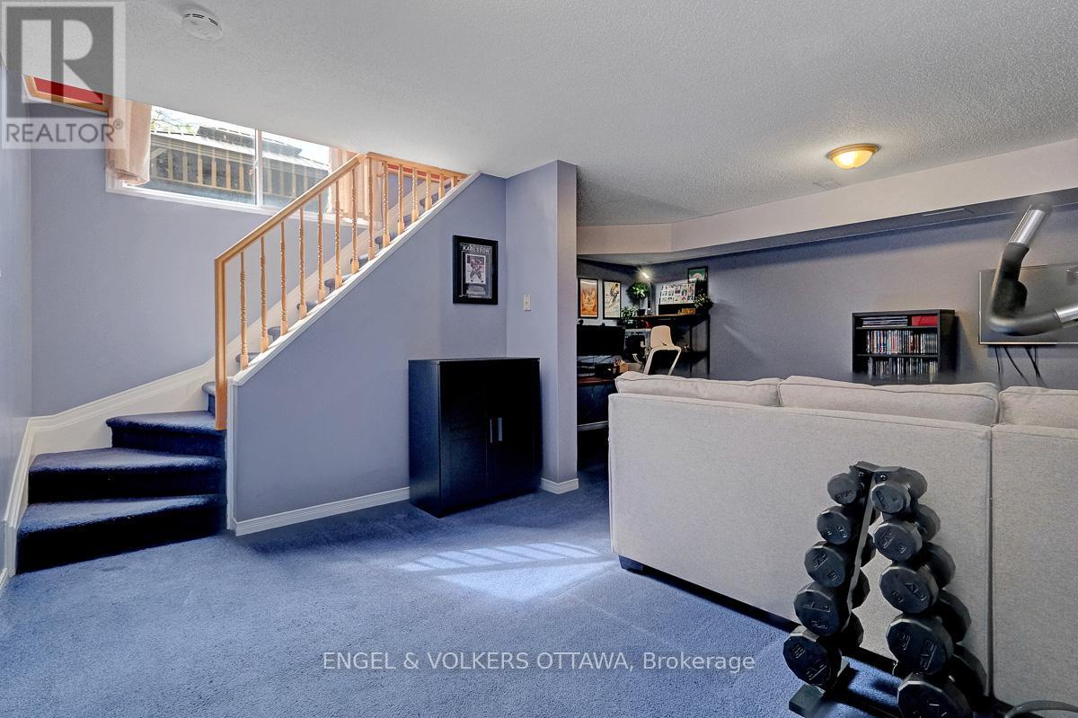 88 KINCARDINE DRIVE - 35
