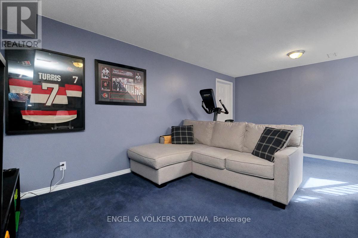 88 KINCARDINE DRIVE - 37