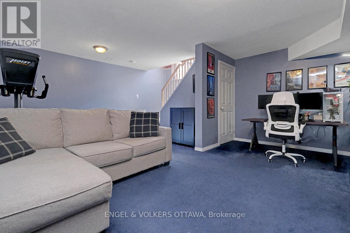 88 KINCARDINE DRIVE - 38