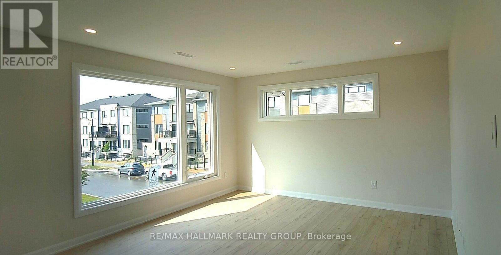 603 FEEDMILL PRIVATE, Ottawa. Luxury613. By Peter Sagos - Image 6