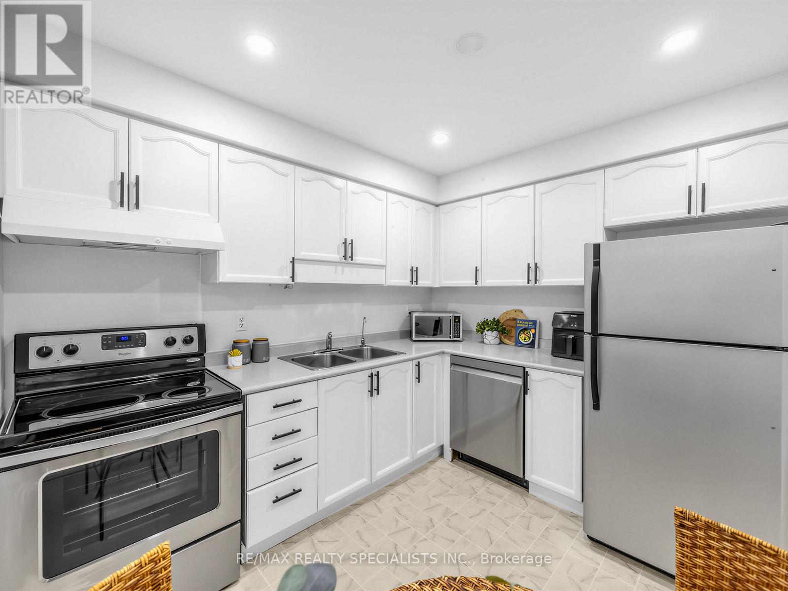 3056 PENDLETON ROAD - 12