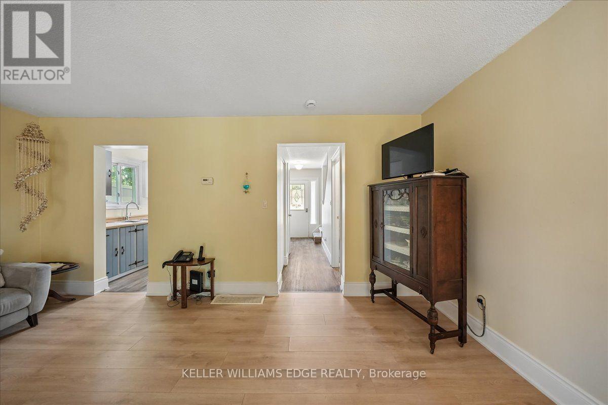 2320 MIDDLESMOOR CRESCENT - 21