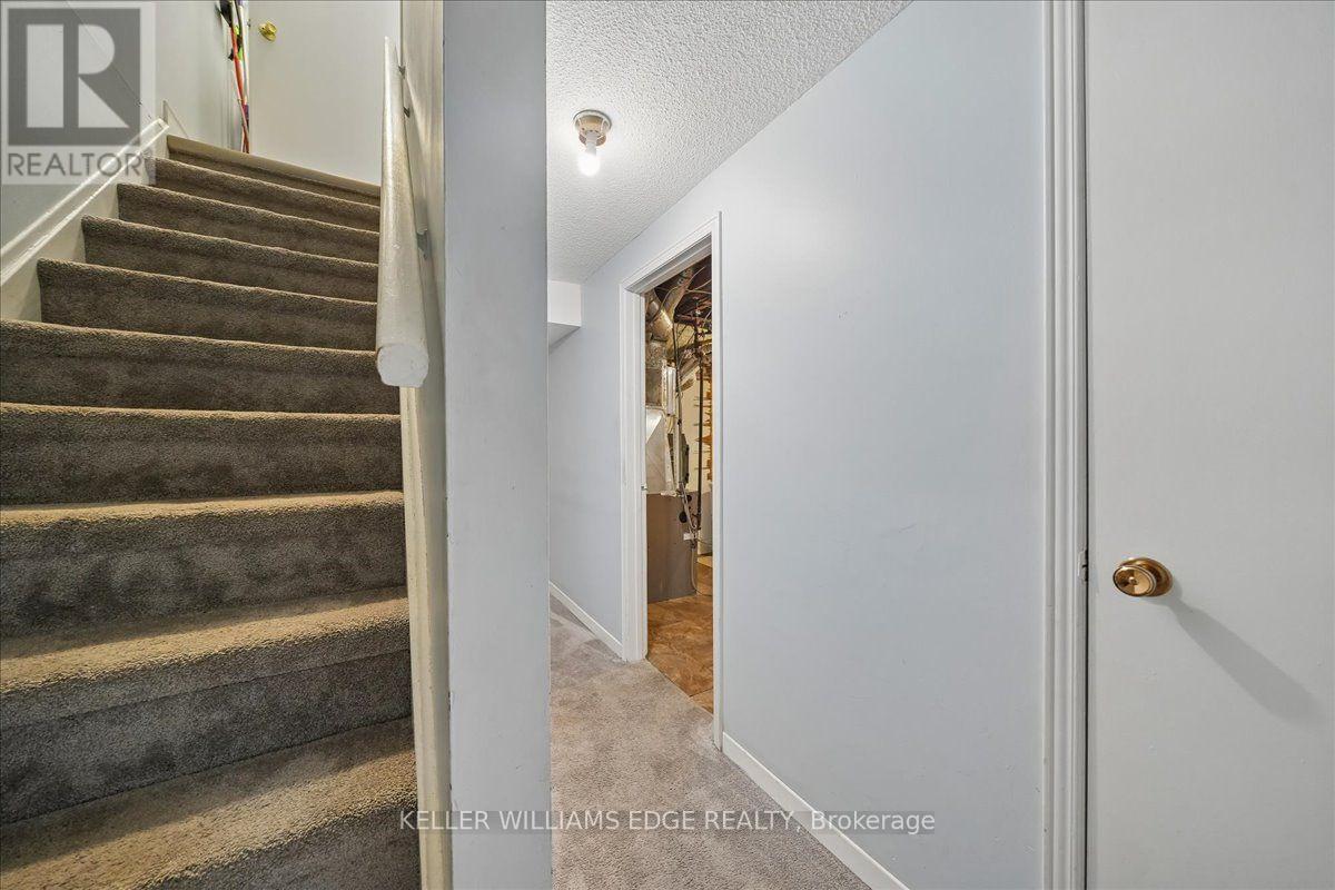 2320 MIDDLESMOOR CRESCENT - 23
