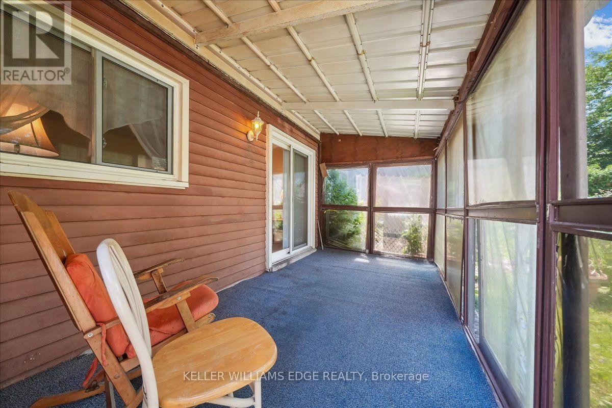 2320 MIDDLESMOOR CRESCENT - 43