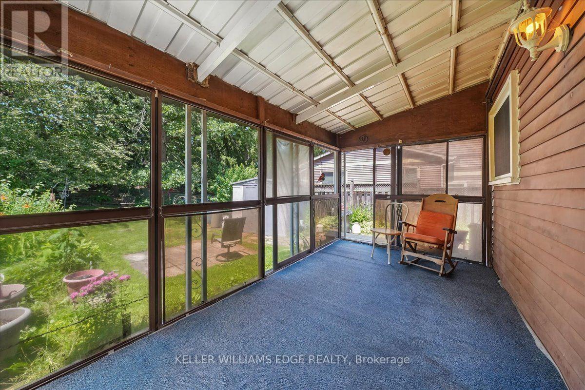 2320 MIDDLESMOOR CRESCENT - 44