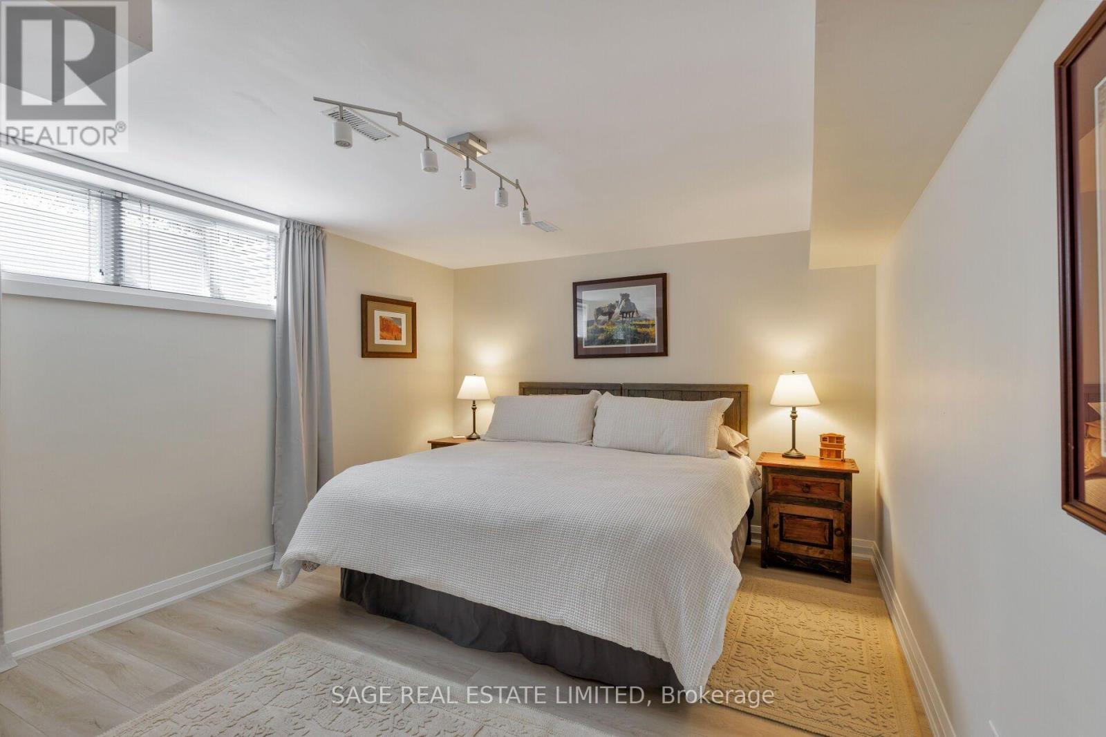 5 BLAIR ATHOL CRESCENT - 35