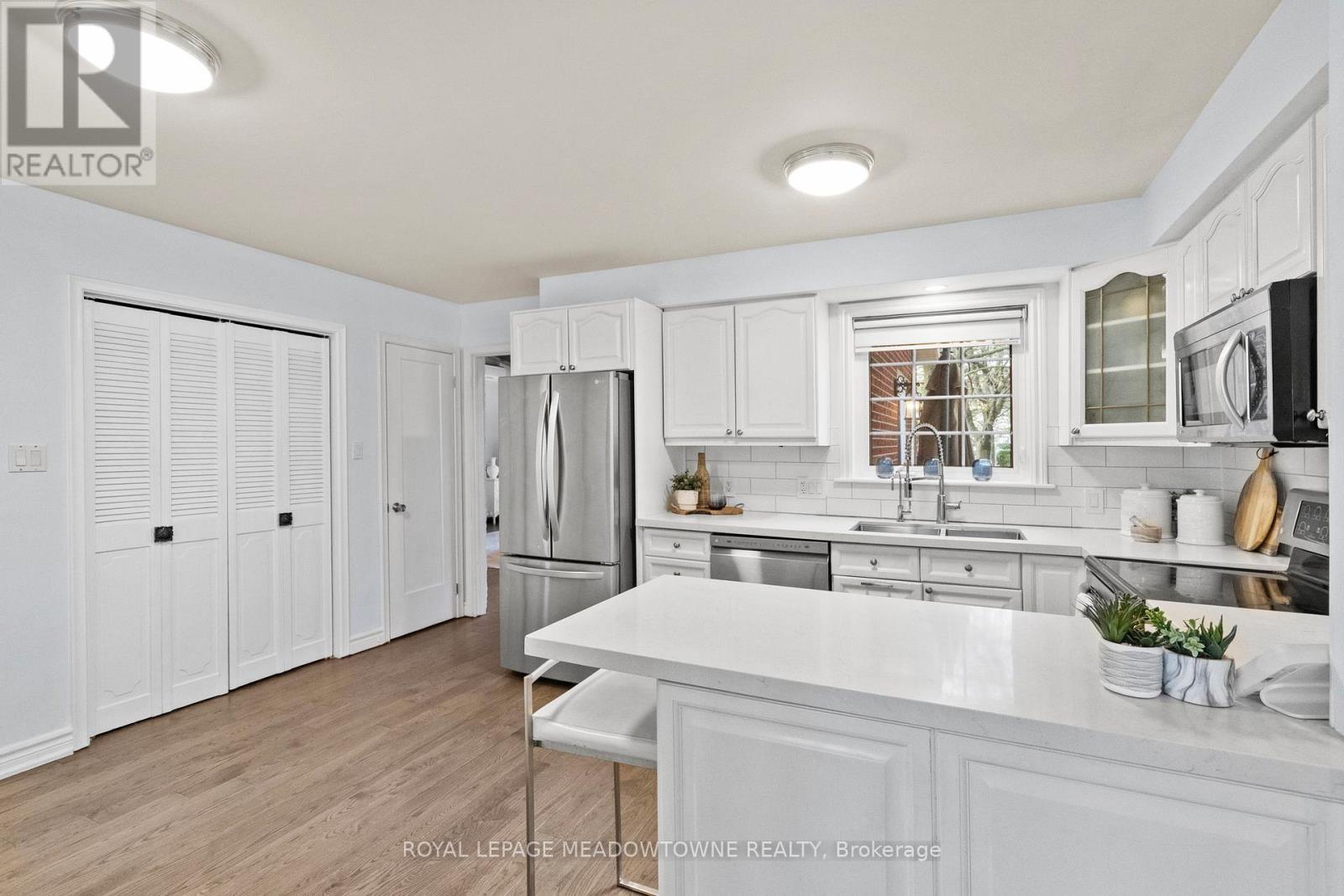 415 HIGHSIDE DRIVE - 10