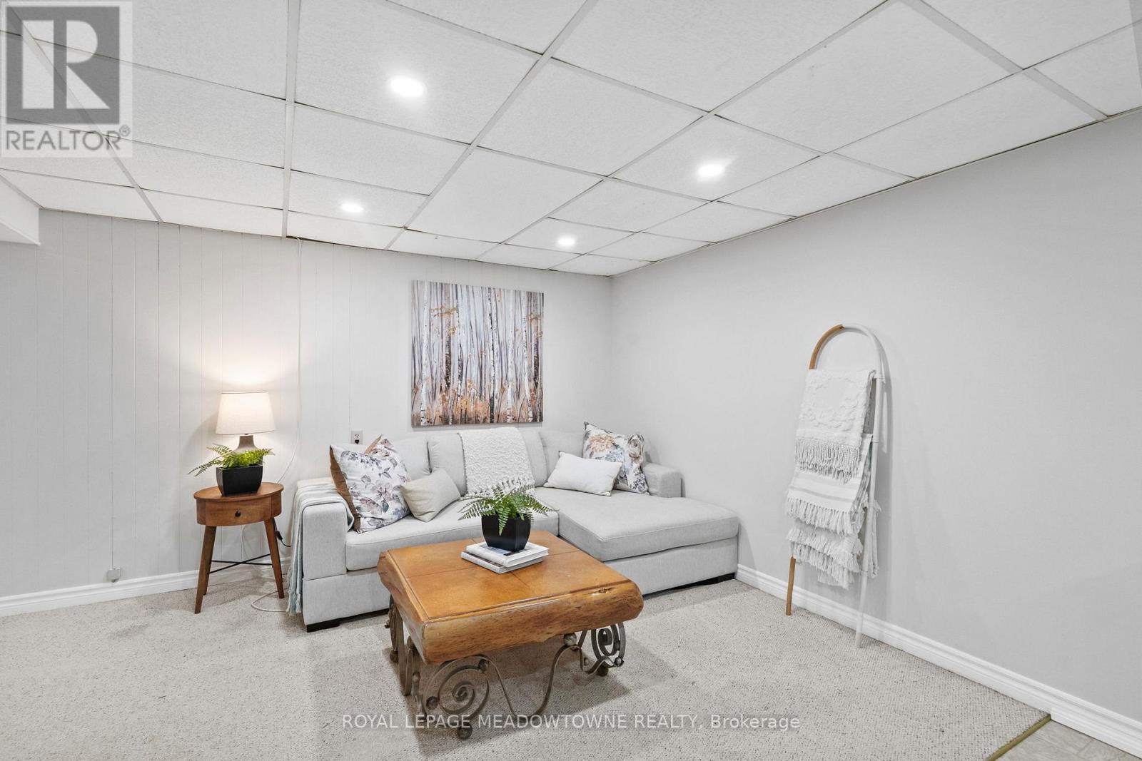 415 HIGHSIDE DRIVE - 33