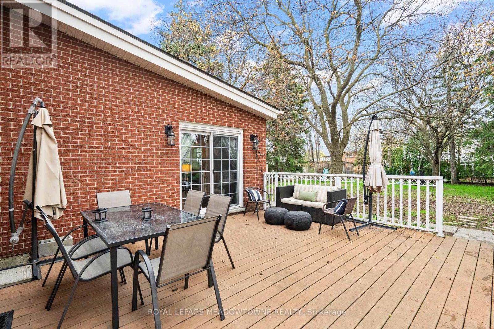 415 HIGHSIDE DRIVE - 43
