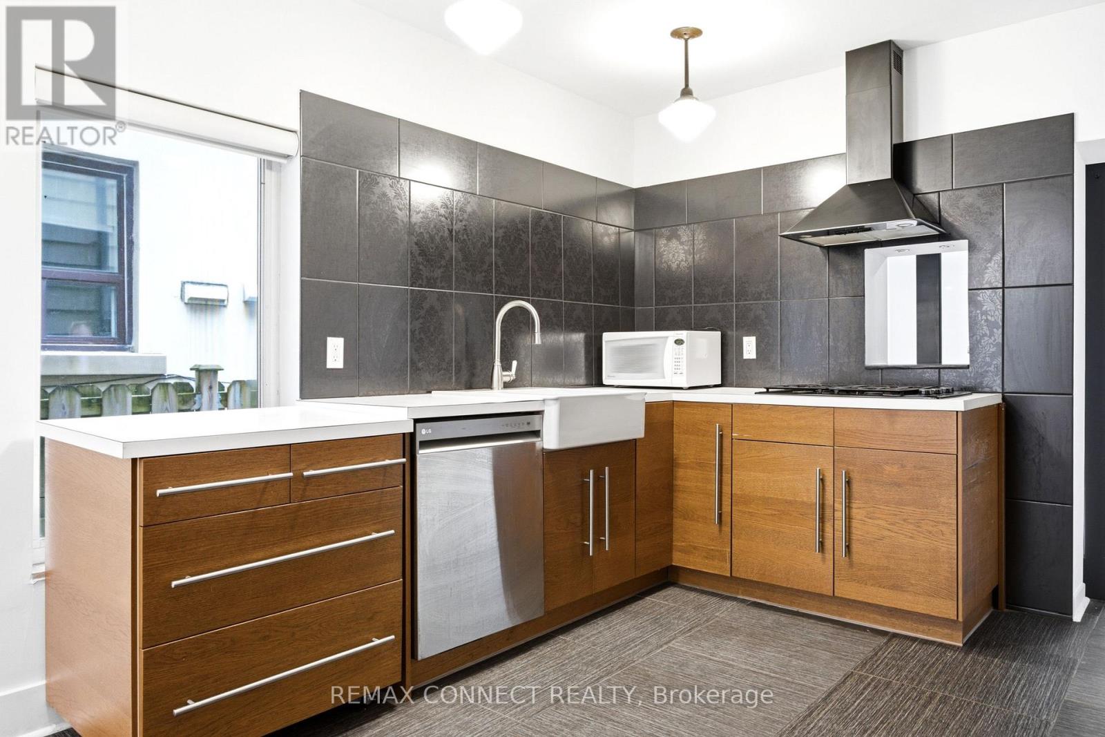 37 NOBLE STREET - 17