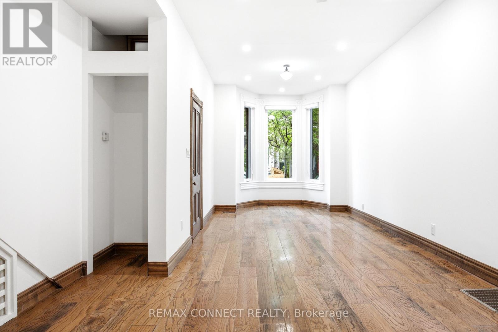 37 NOBLE STREET - 21