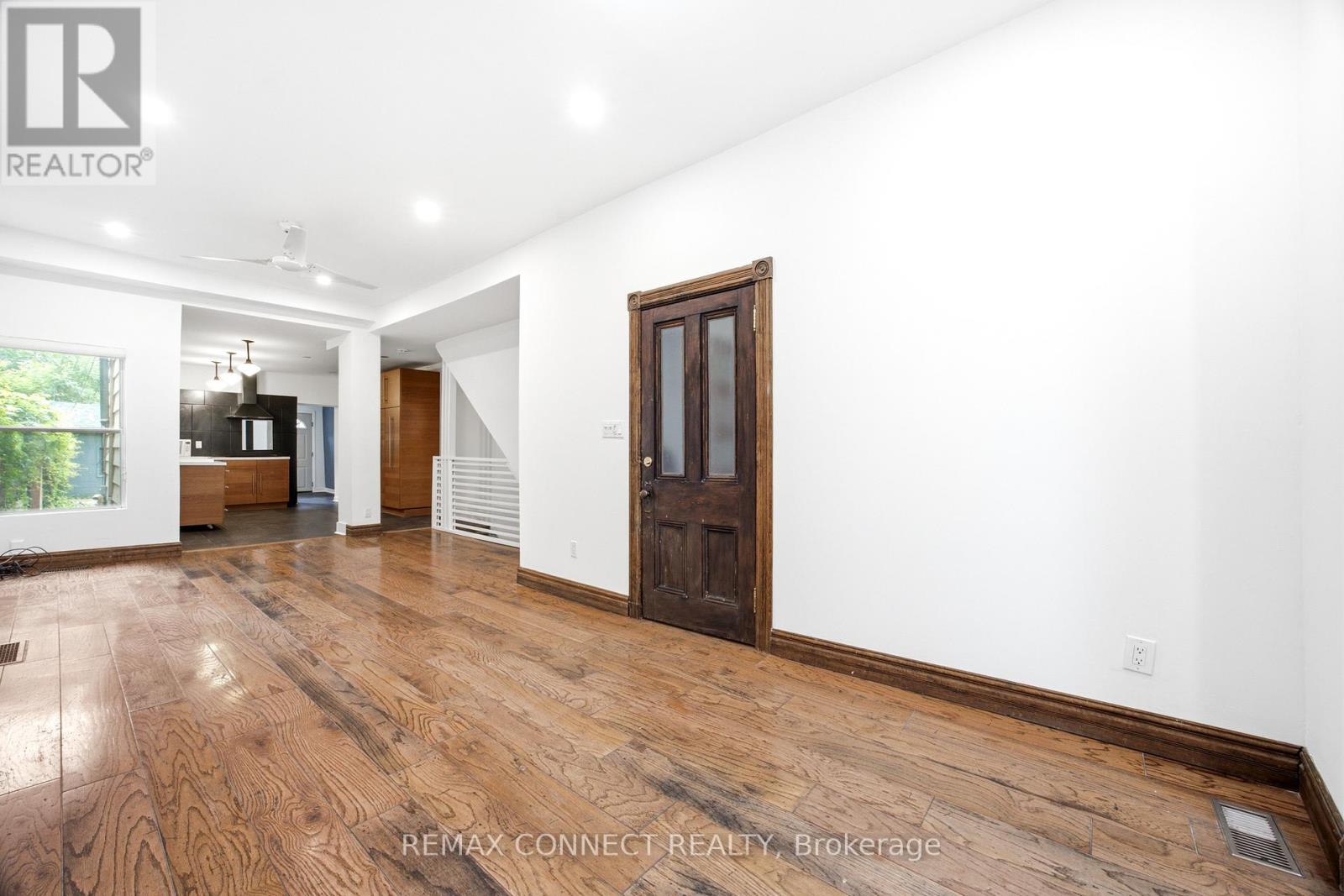 37 NOBLE STREET - 26