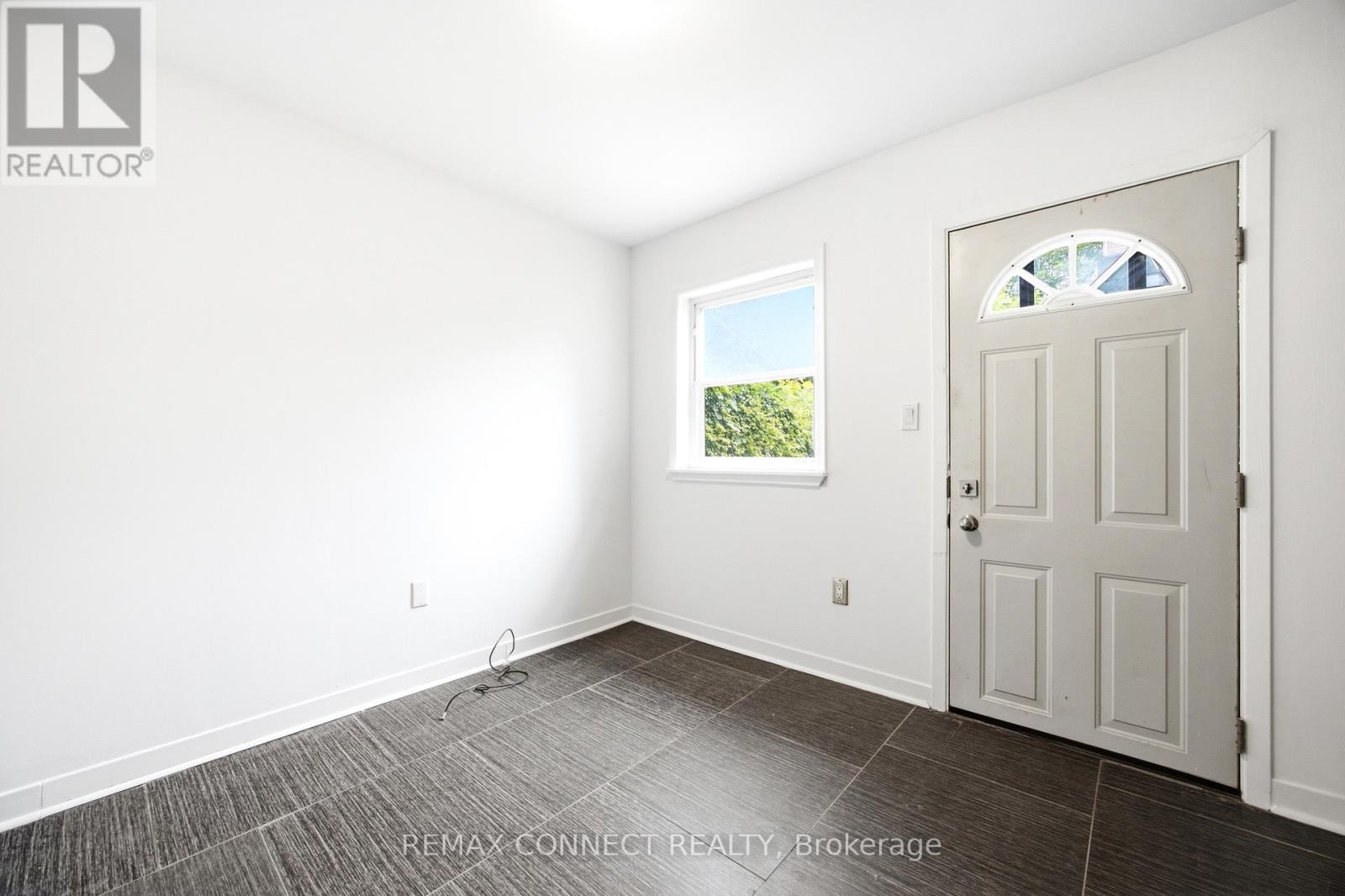 37 NOBLE STREET - 29