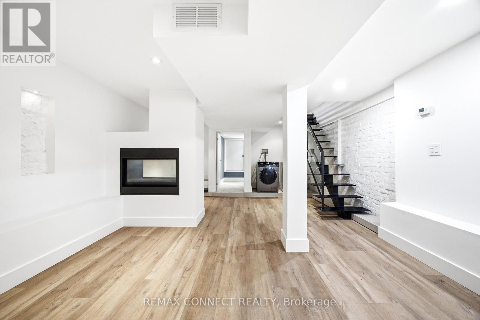 37 NOBLE STREET - 32