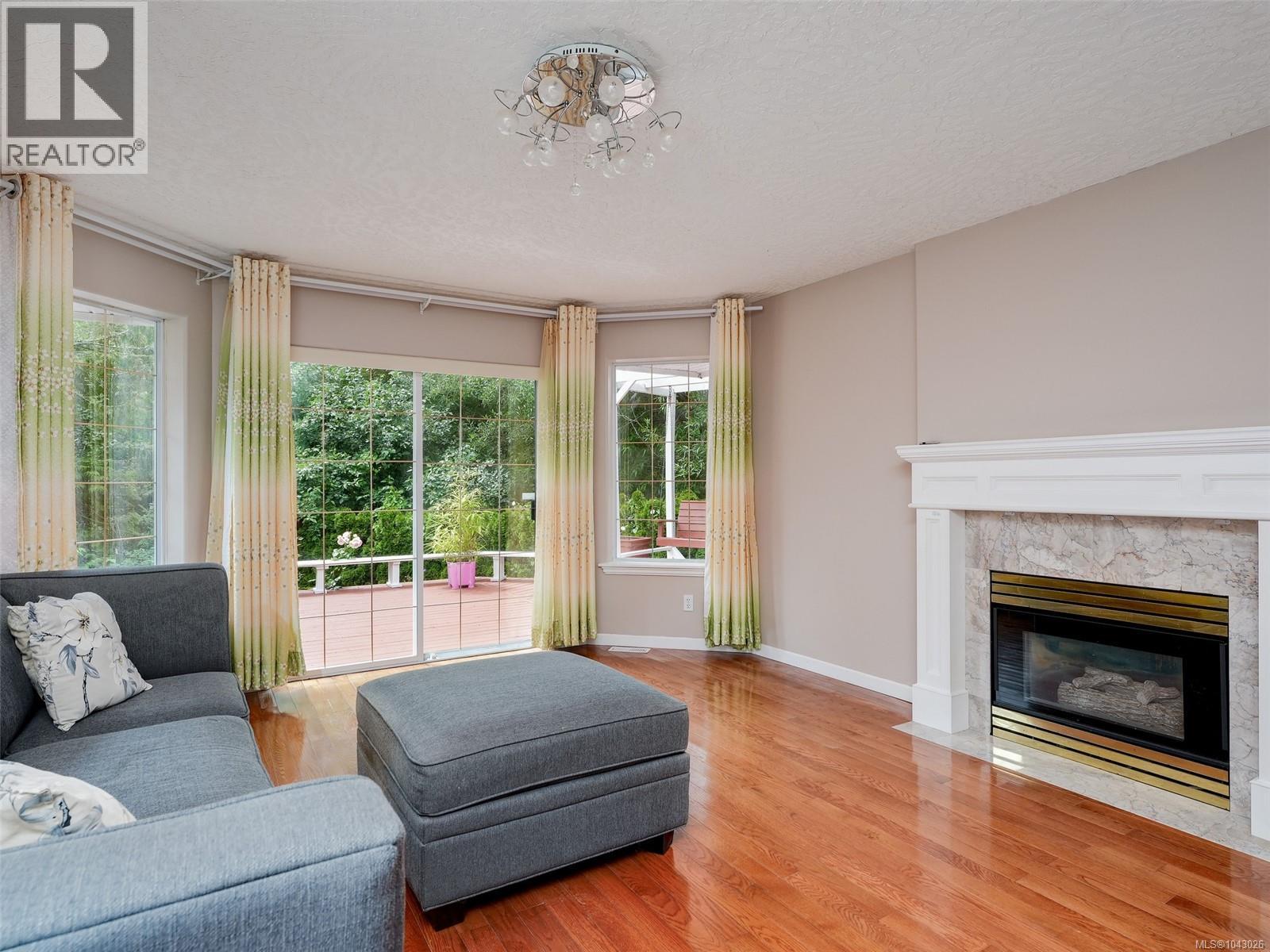 1395 Epsom Close - 10