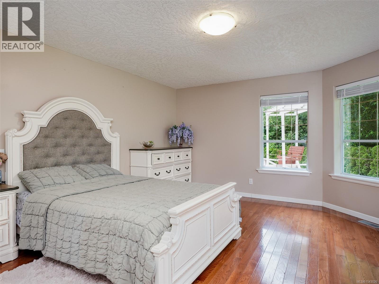 1395 Epsom Close - 12
