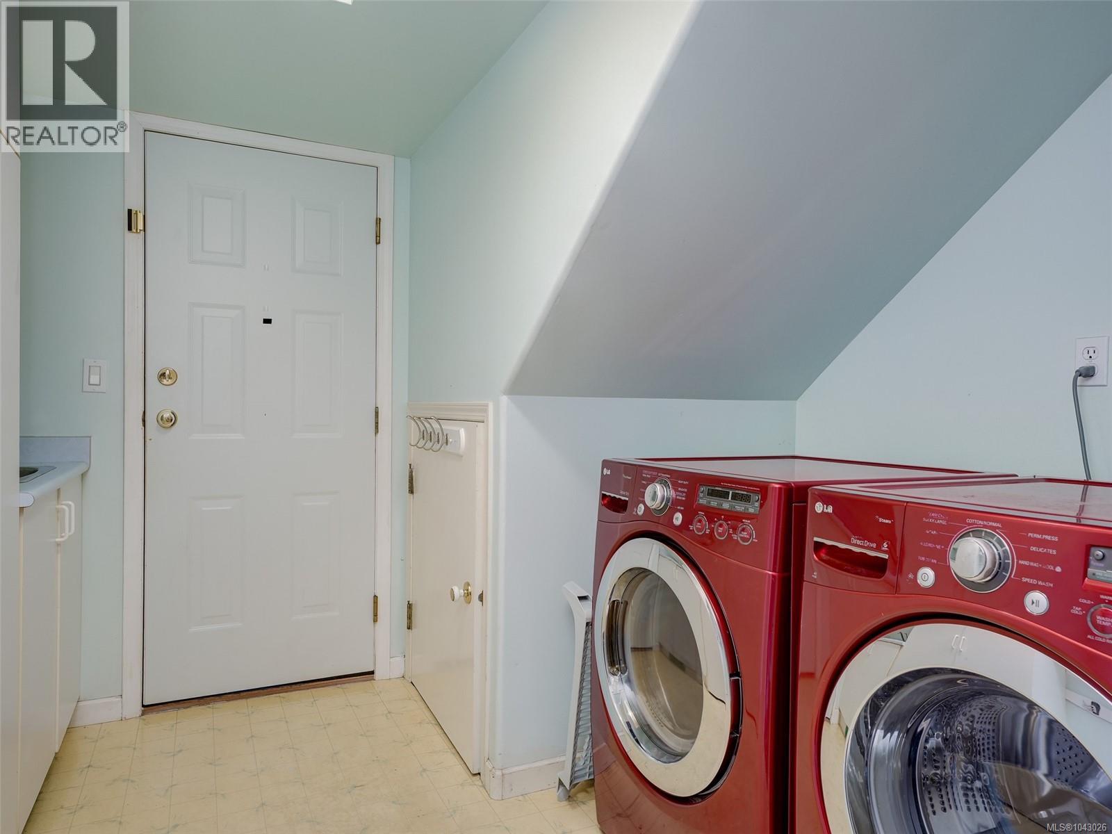 1395 Epsom Close - 21