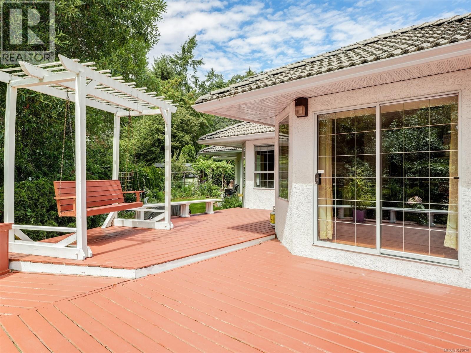 1395 Epsom Close - 24