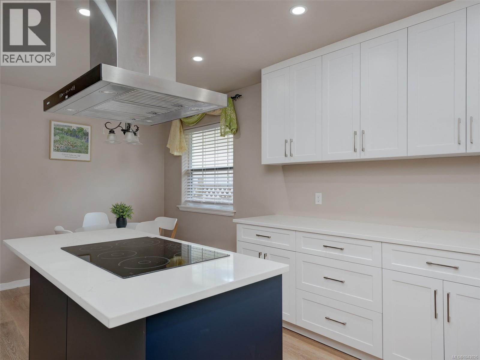 1395 Epsom Close - 8