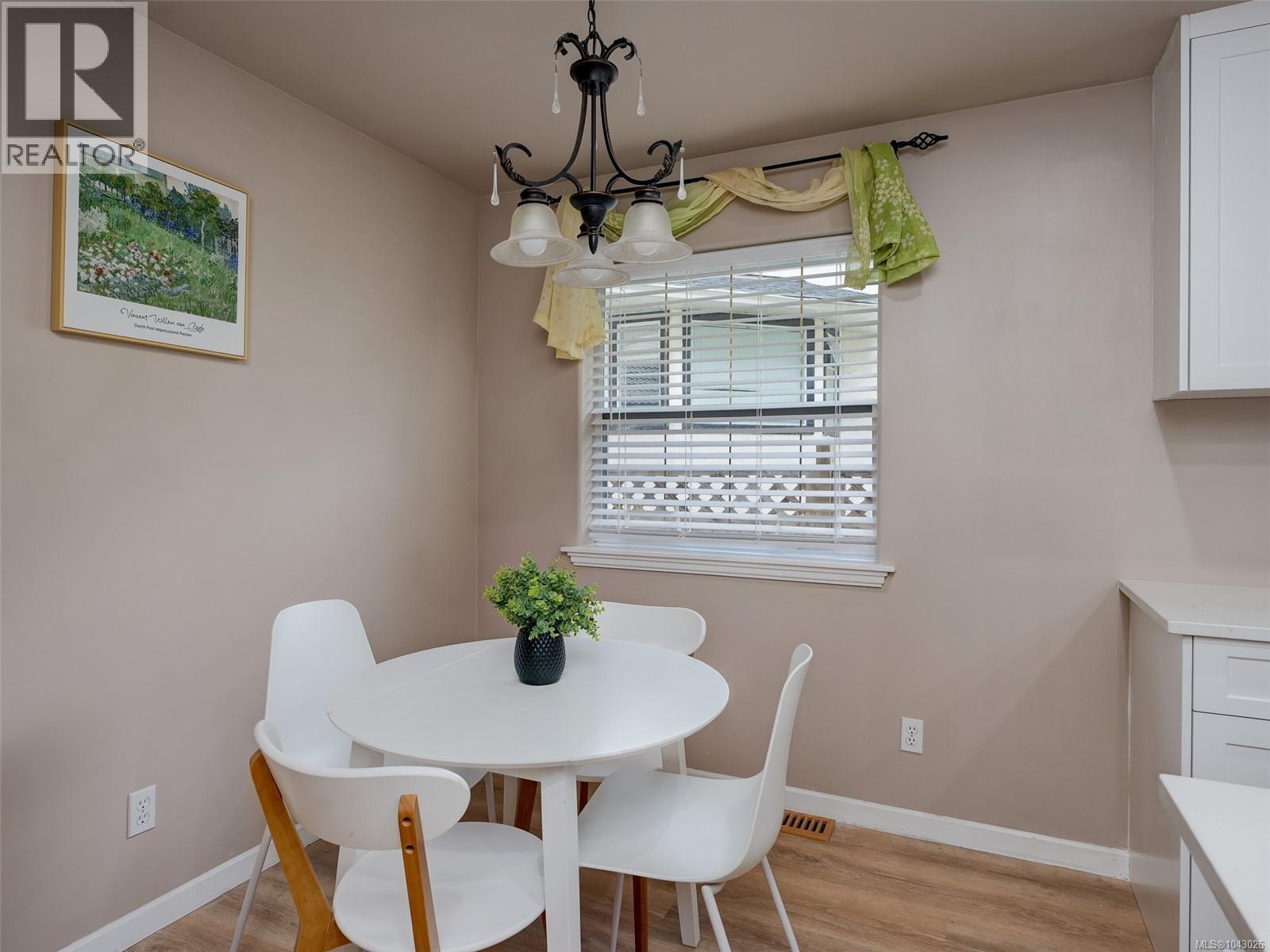 1395 Epsom Close - 9
