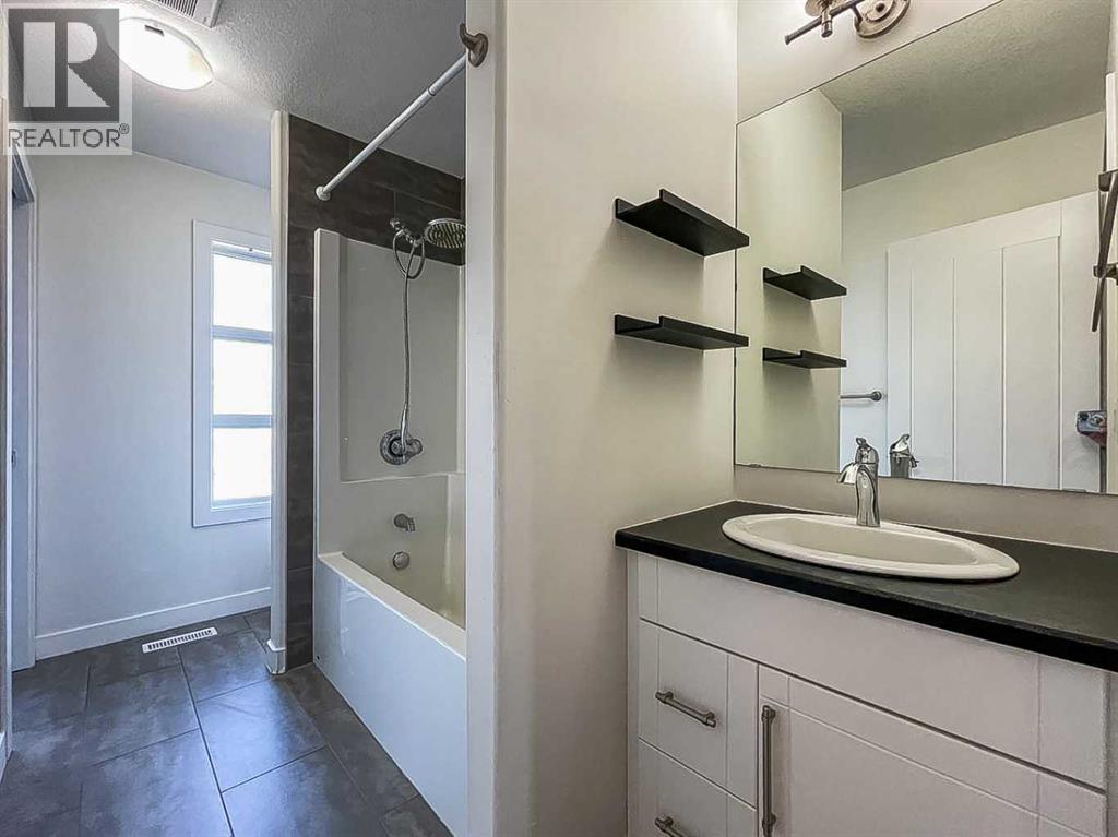 210 Athabasca Avenue - 20