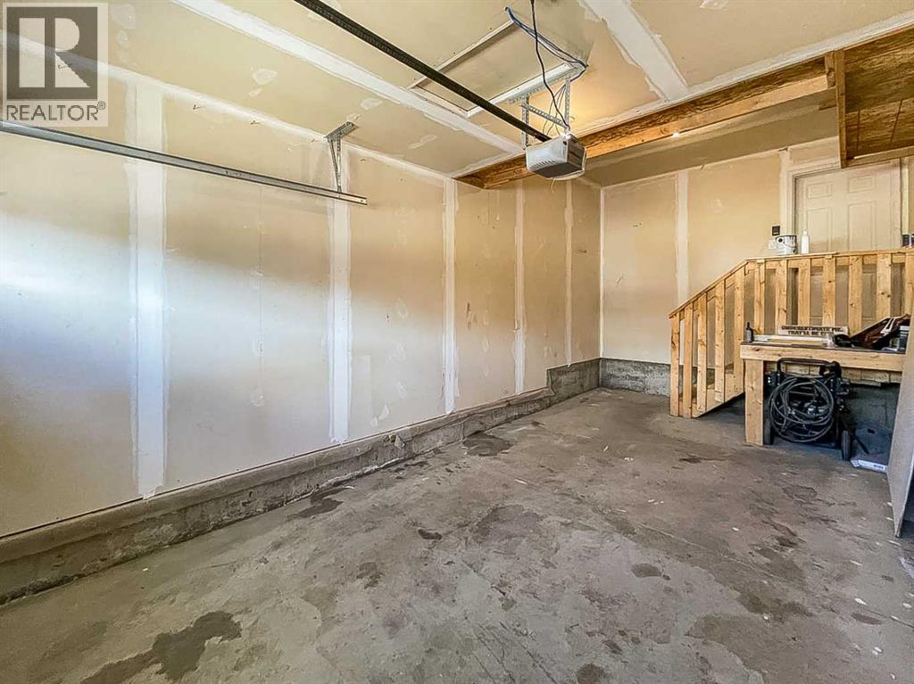 210 Athabasca Avenue - 28
