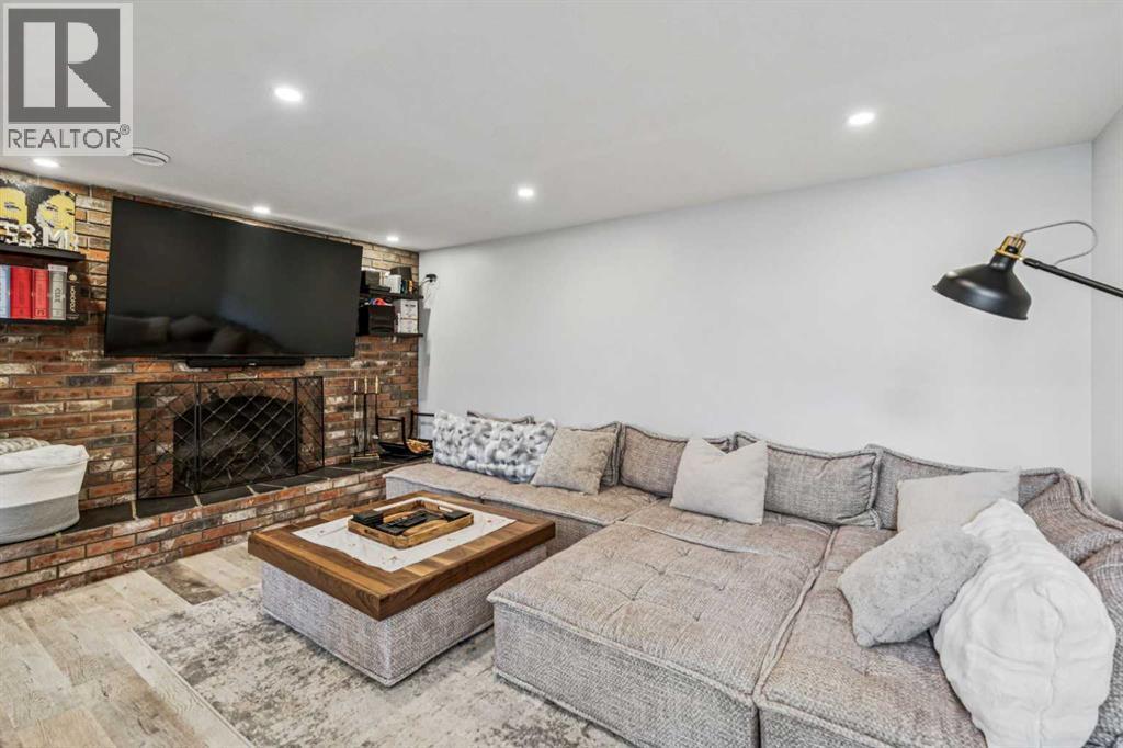 2219 Munro Drive NE - 18