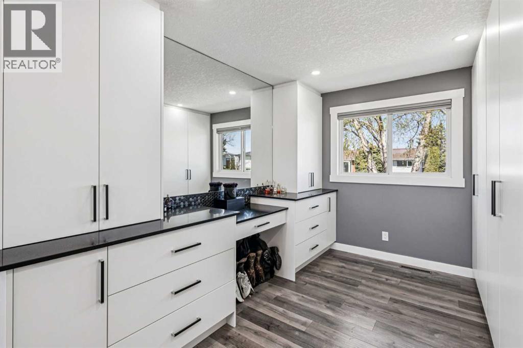 2219 Munro Drive NE - 10