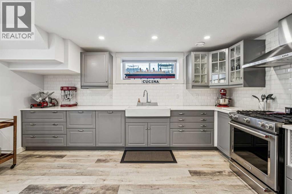 2219 Munro Drive NE - 15