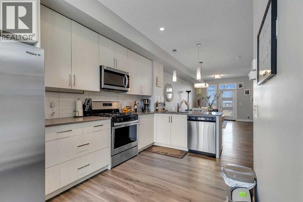 154 Seton Passage SE - 2