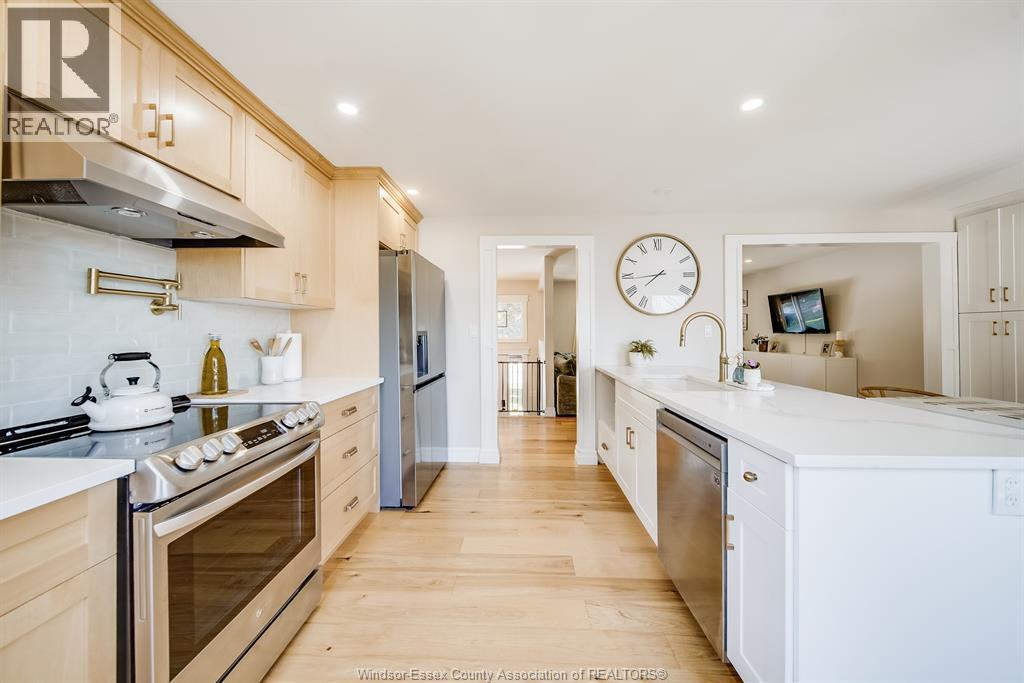 384 AMBERLY CRESCENT - 20