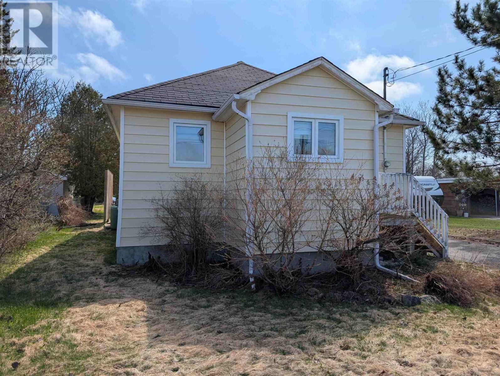 39 Beck AVE - 2