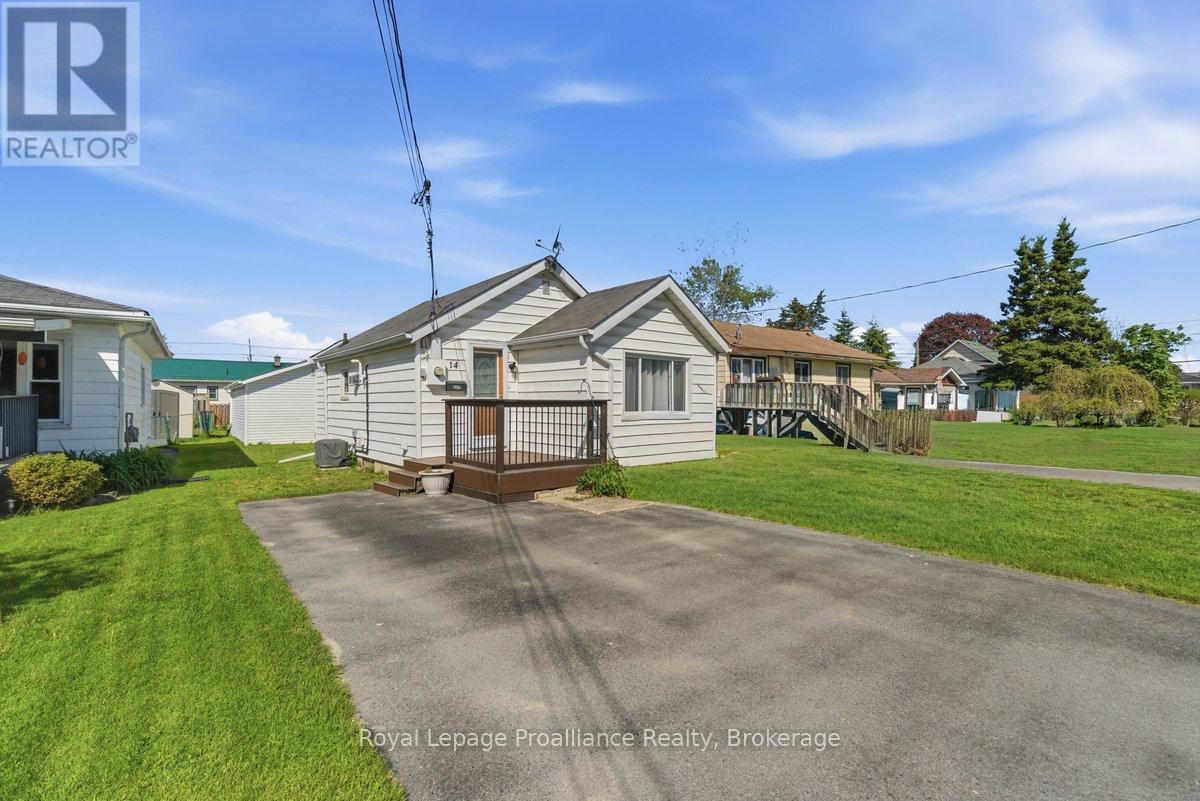 14 RAMSAY AVENUE - 4