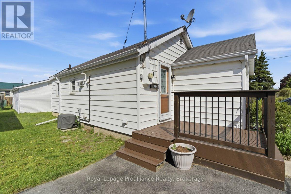 14 RAMSAY AVENUE - 5
