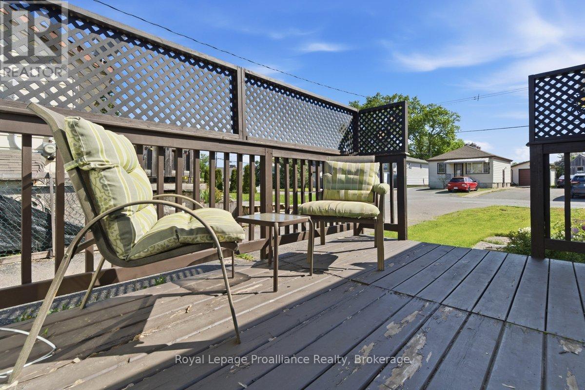 14 RAMSAY AVENUE - 6