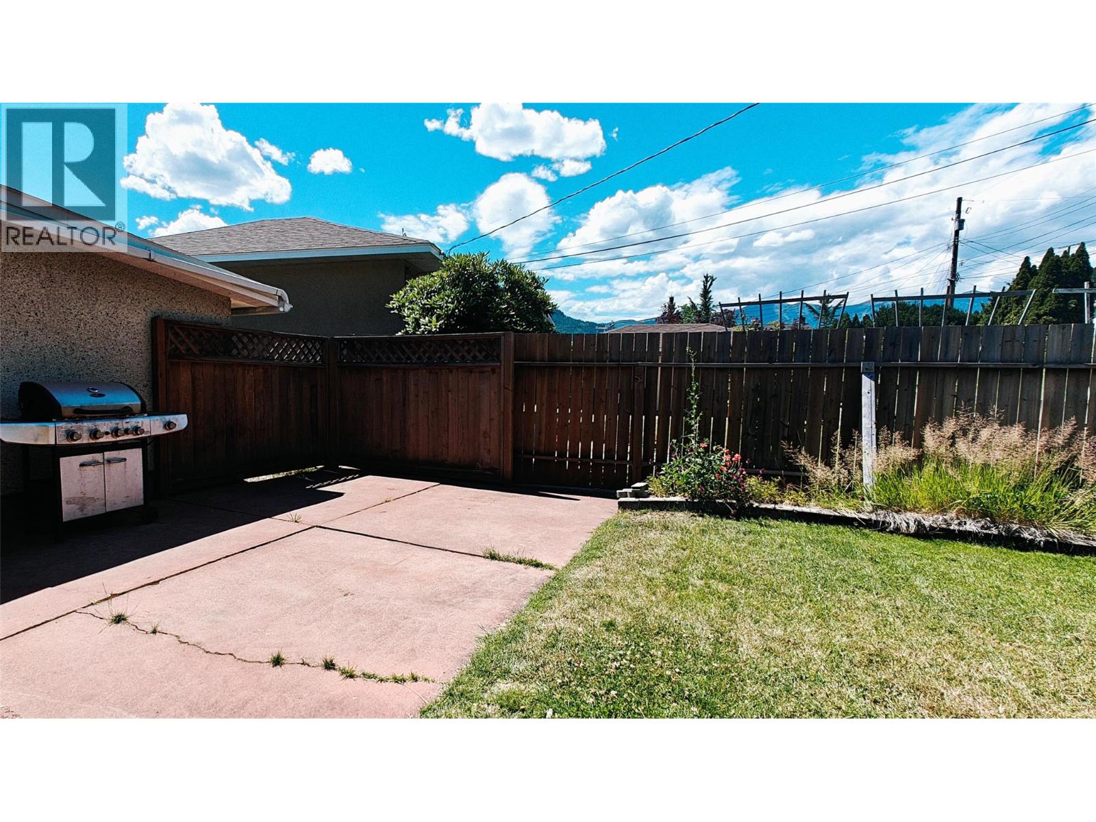 3415 Marigold Drive - 27