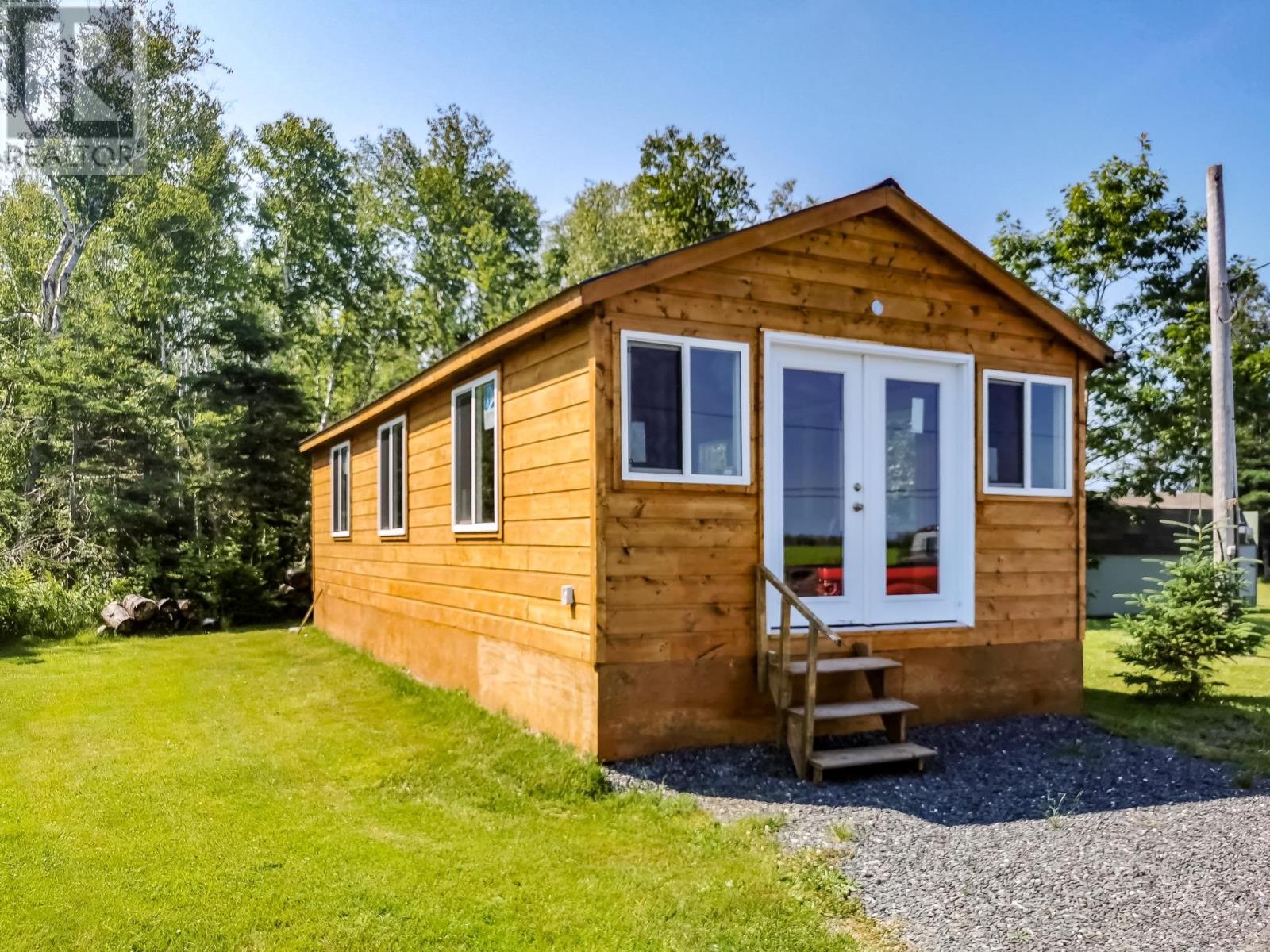 4906 Trans Canada Highway - 1