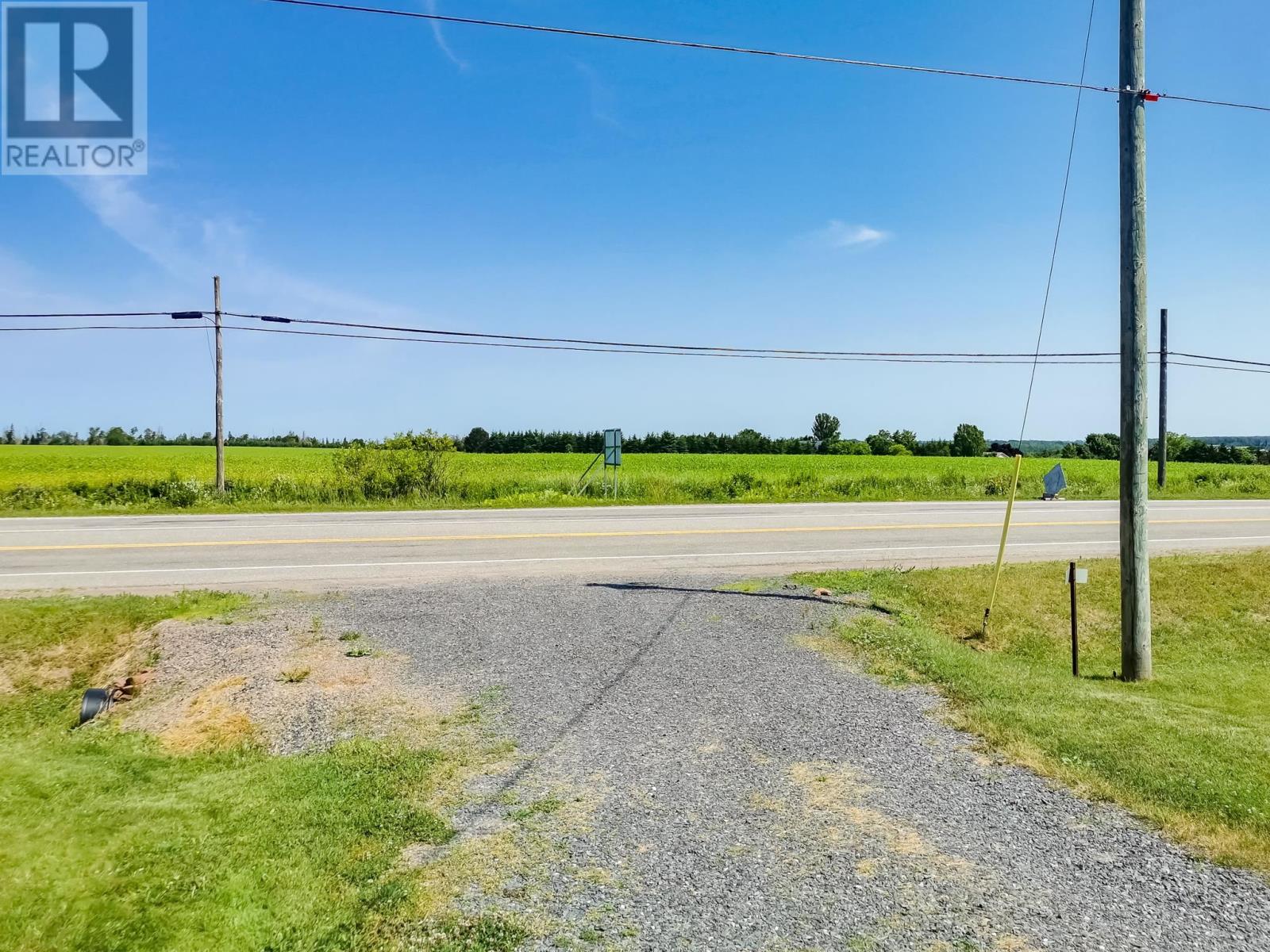 4906 Trans Canada Highway - 2