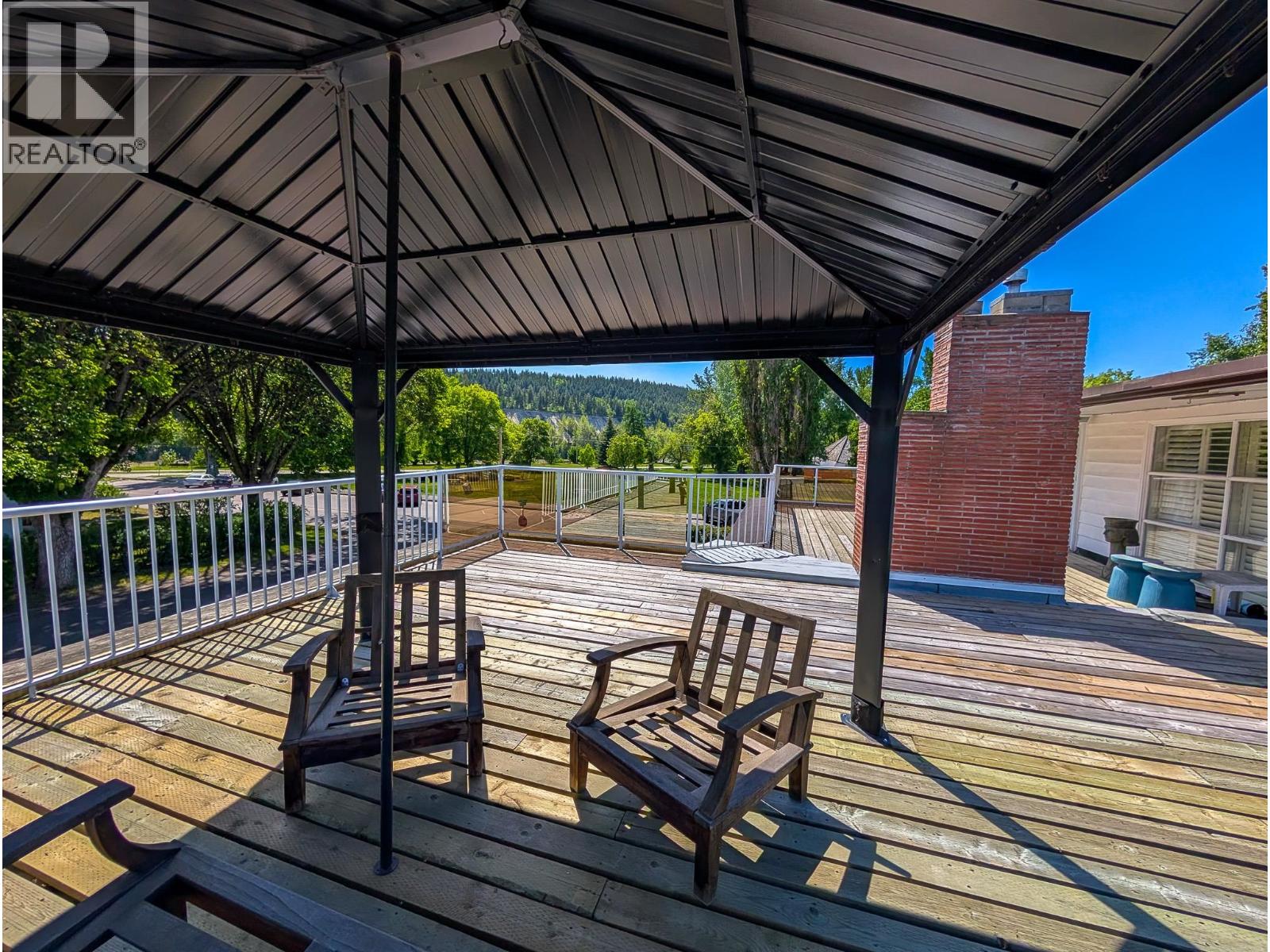 1689 BIRCH STREET - 14
