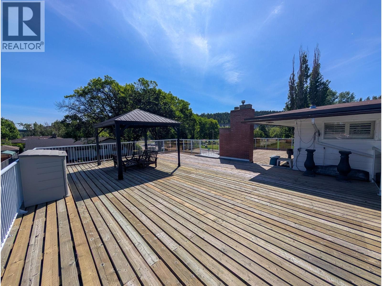 1689 BIRCH STREET - 15