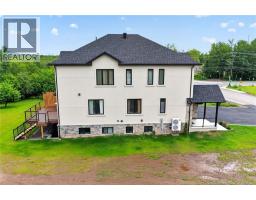 135 Charles Lutes Road, photo 4