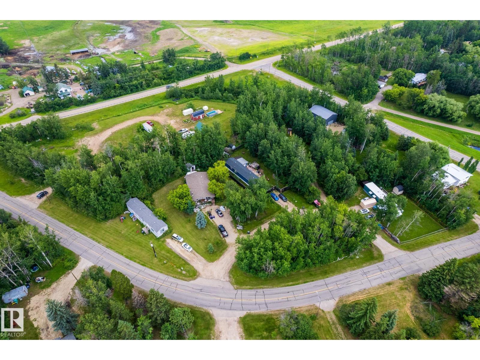 54500 LAC STE ANNE Trail