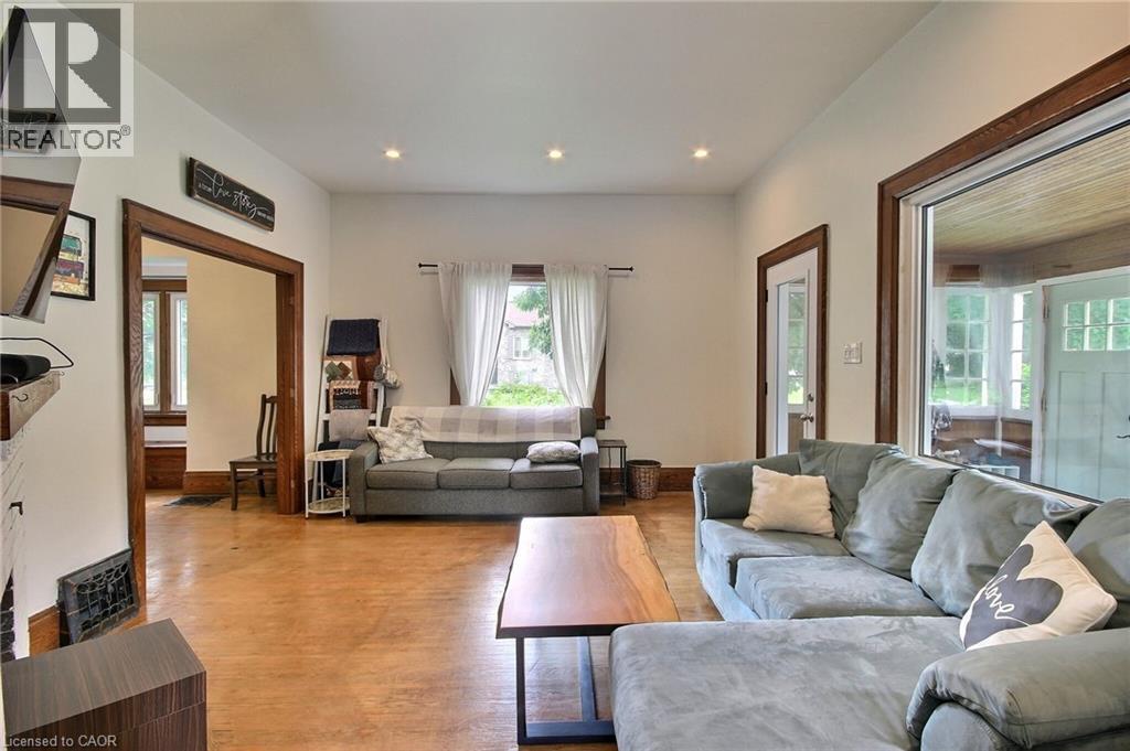 206 UNION Street E - 7