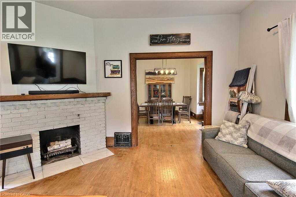 206 UNION Street E - 10
