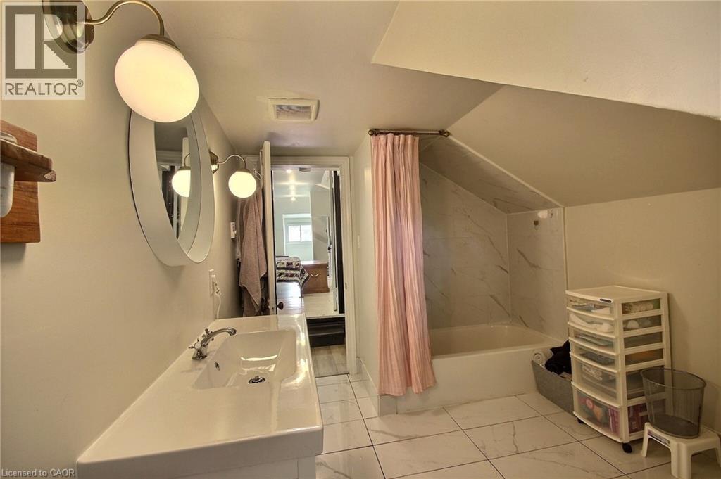 206 UNION Street E - 13