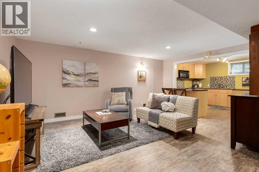 3931 23 Avenue SW - Image 29
