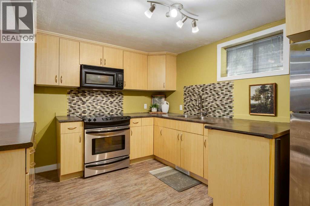 3931 23 Avenue SW - Image 32