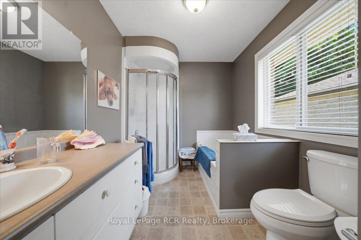 255 2ND AVENUE W - 10